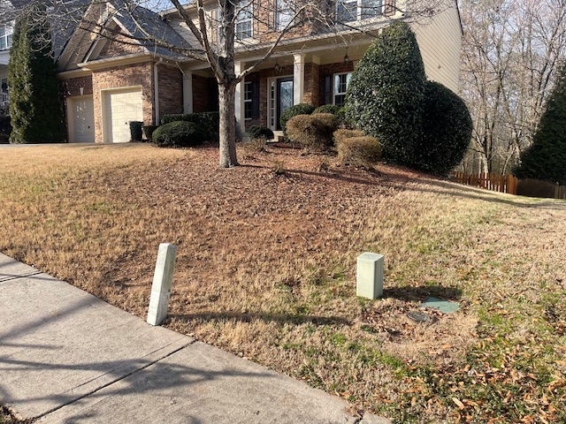 Moe Lawns of Milton, GA - Creating Flower Mulch Beds BEFORE
